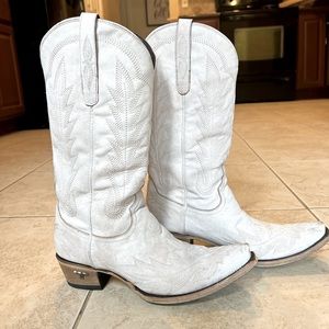 Lane Lexington Ceramic Cackle - White Boot.